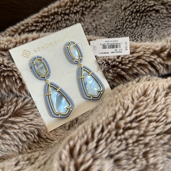 NWT Kendra Scott Drop Earrings - Picture 4 of 8
